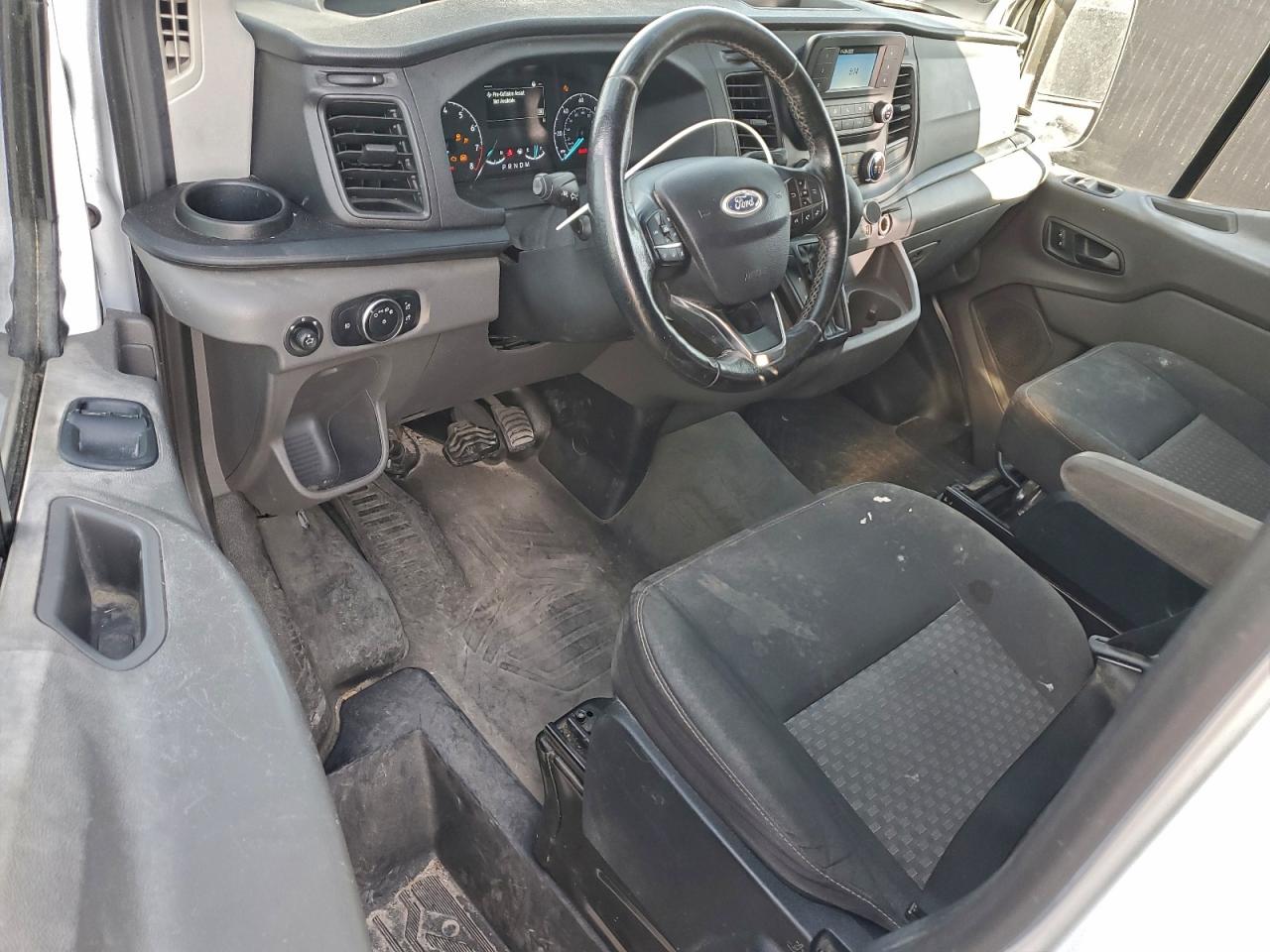 2020 Ford Transit 250 Delivery Van VIN: 1FTBR1Y86LKB13720 Lot: 93948745