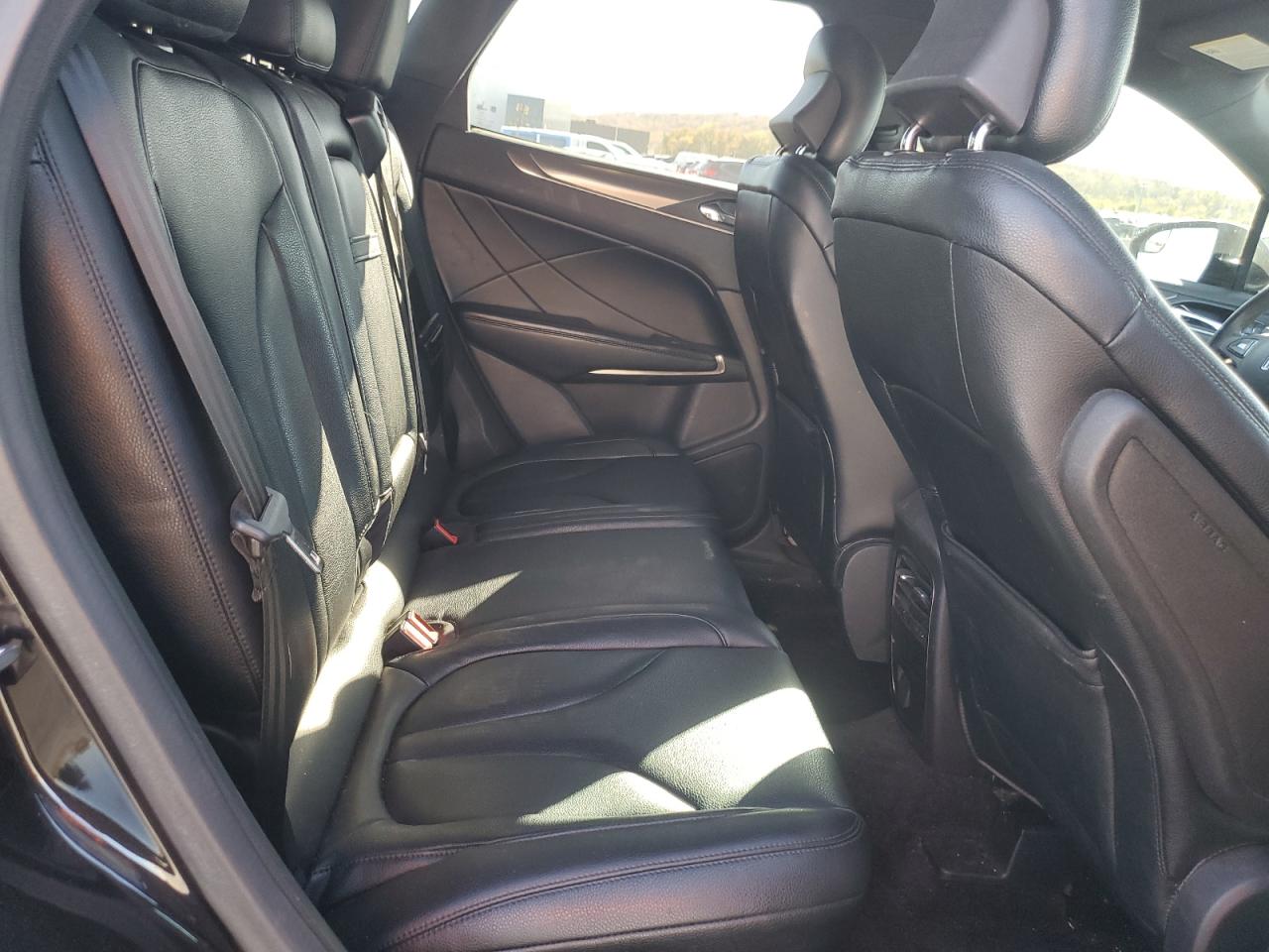 2015 Lincoln Mkc VIN: 5LMCJ1A90FUJ30674 Lot: 90981045