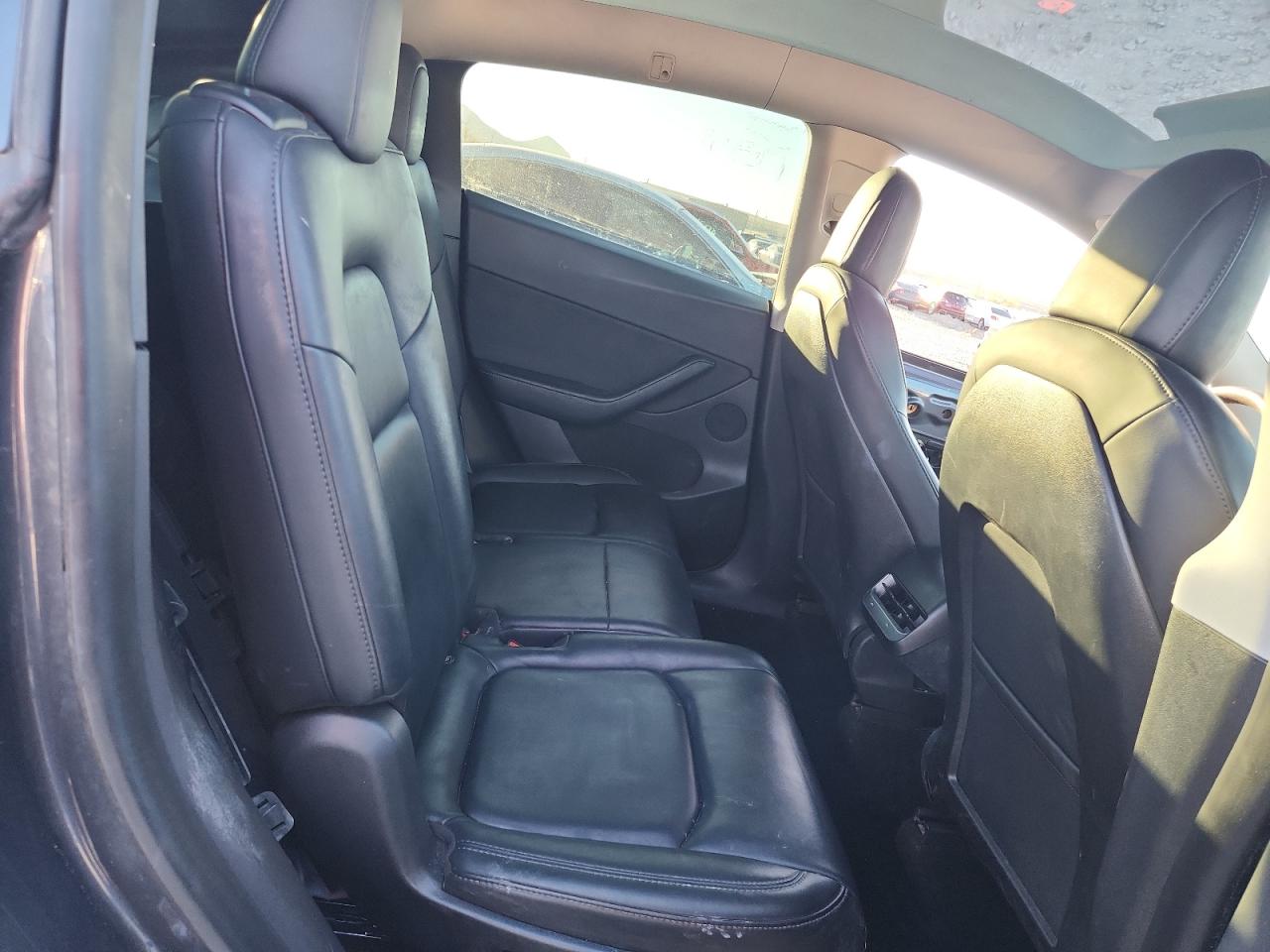 2021 Tesla Model Y VIN: 5YJYGAEE1MF173901 Lot: 91262355