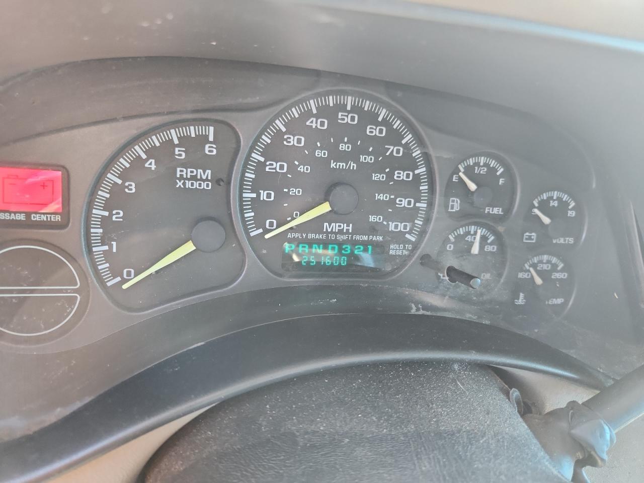 2000 Chevrolet Silverado C1500 VIN: 1GCEC19V0YZ331542 Lot: 91087415