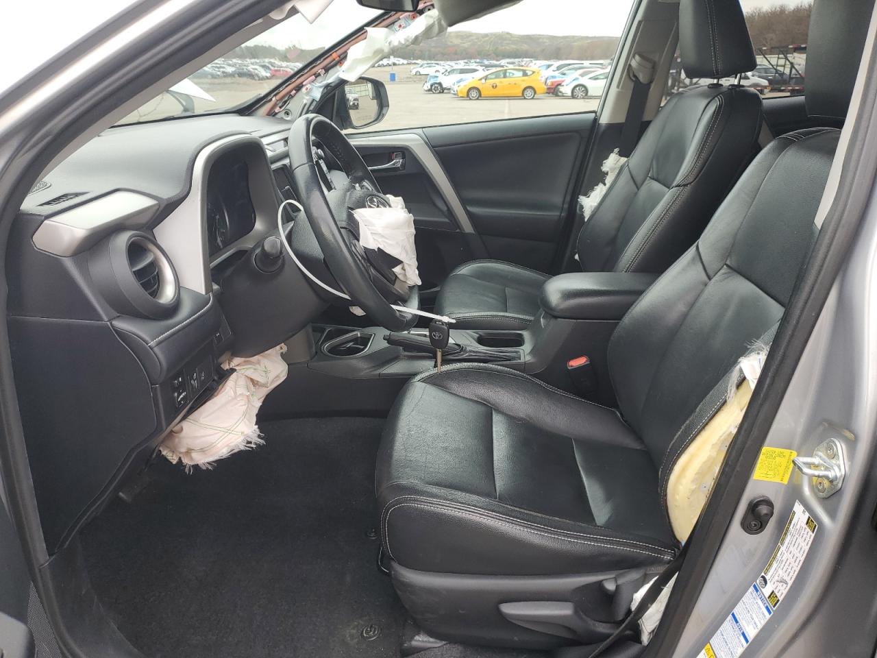 2017 Toyota Rav4 Xle VIN: 2T3RFREV7HW650630 Lot: 92429375