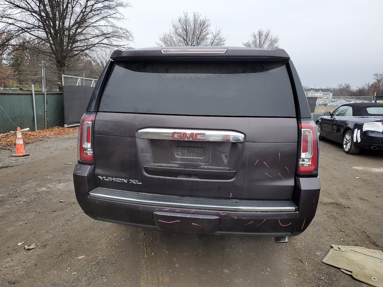 2016 GMC Yukon Xl Denali VIN: 1GKS2HKJ0GR220305 Lot: 93625135