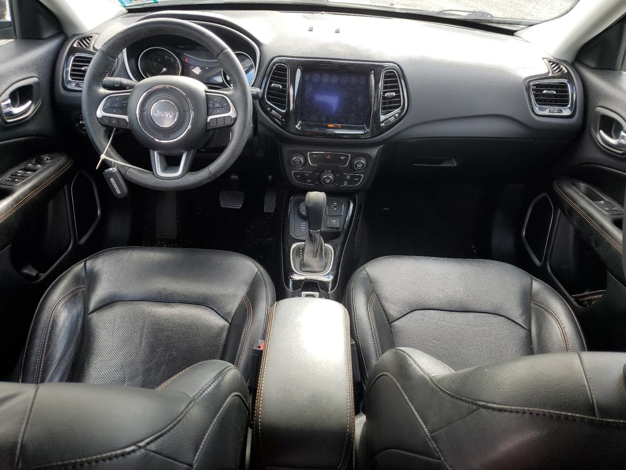 2018 Jeep Compass Limited VIN: 3C4NJDCB2JT373942 Lot: 92802065