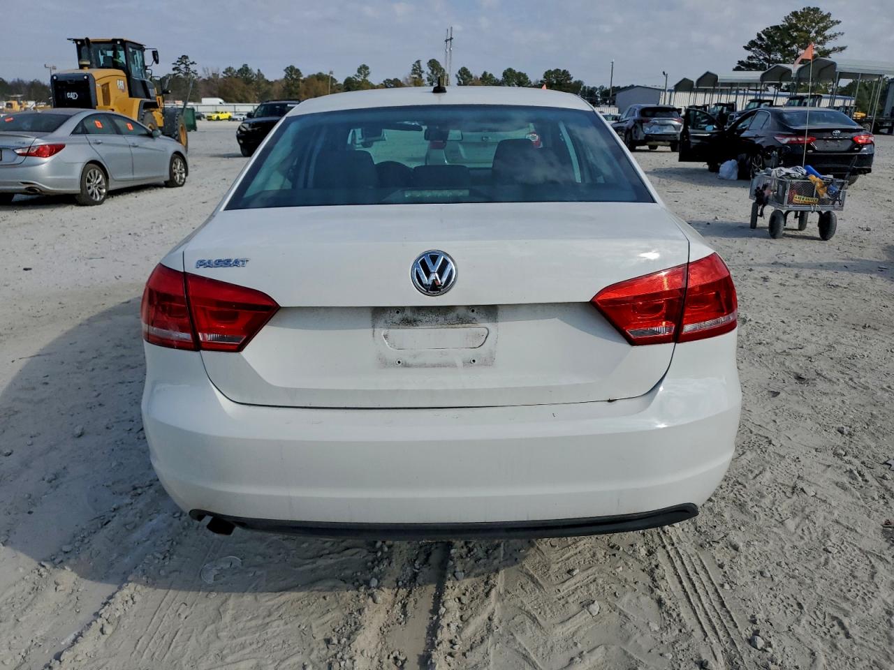2012 Volkswagen Passat S VIN: 1VWAH7A39CC097634 Lot: 92252775