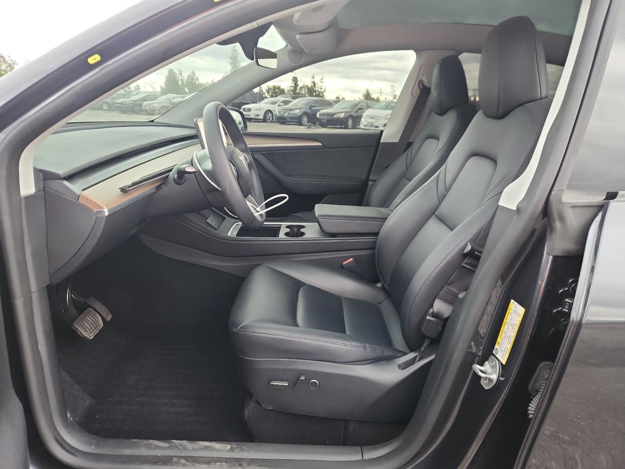 2024 Tesla Model Y VIN: 7SAYGDEE4RA248227 Lot: 93015105