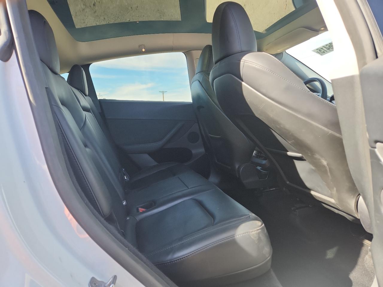 2025 Tesla Model Y VIN: 7SAYGDED0SF245700 Lot: 92506415