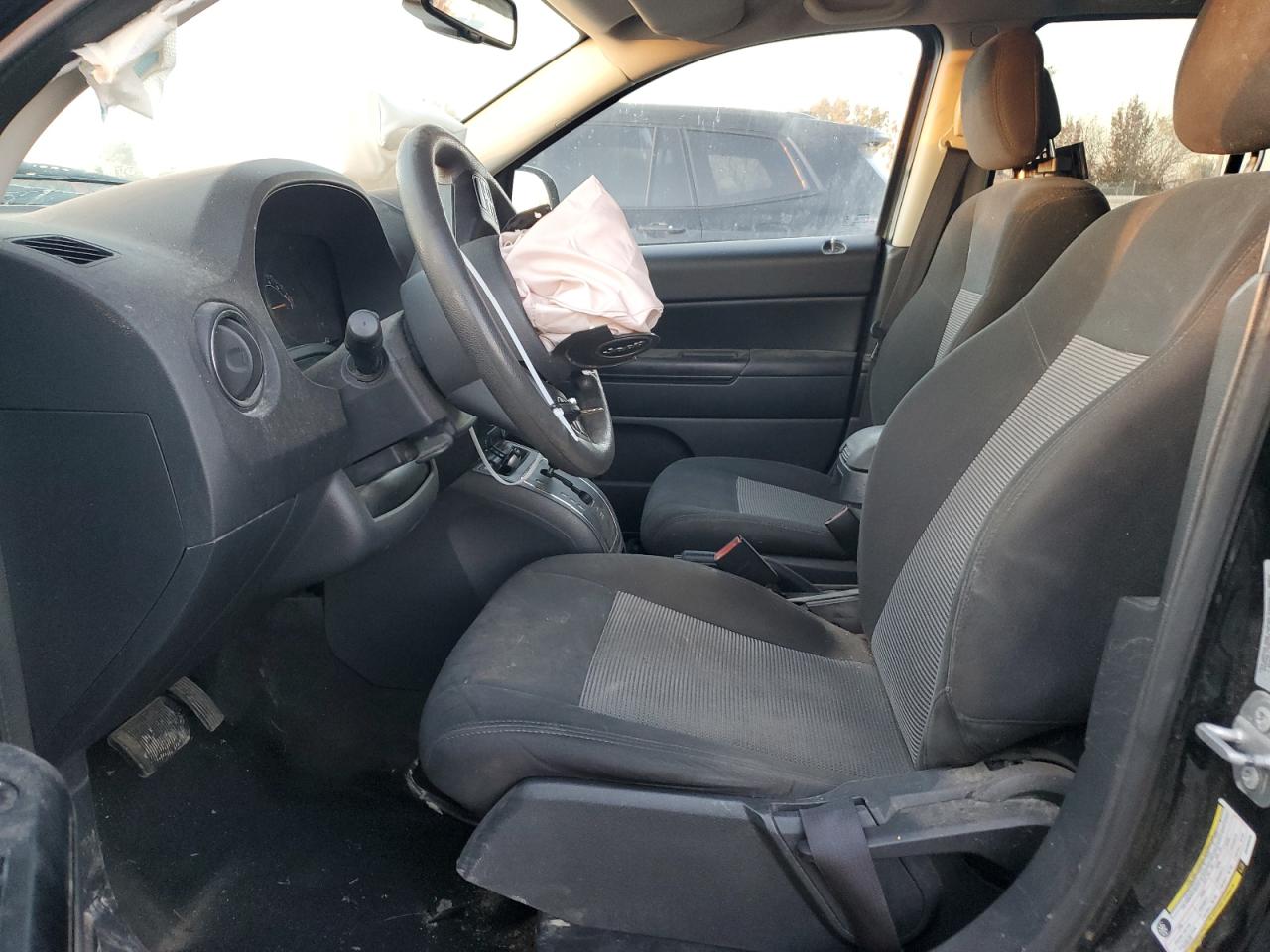 2017 Jeep Compass Sport VIN: 1C4NJDBB0HD104078 Lot: 92579355