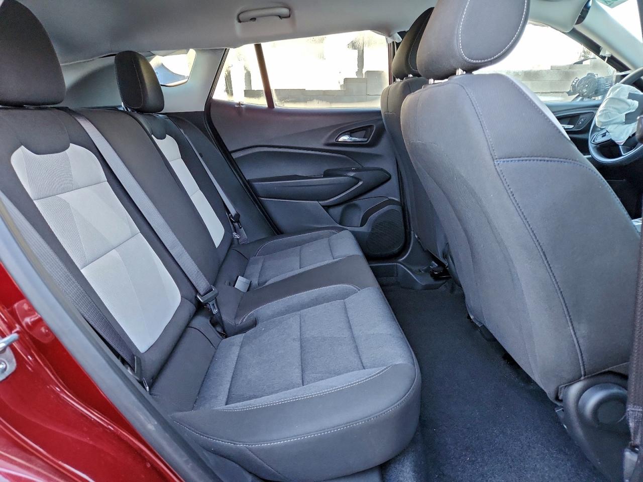 2024 Chevrolet Trax Ls VIN: KL77LFE20RC115855 Lot: 94643565