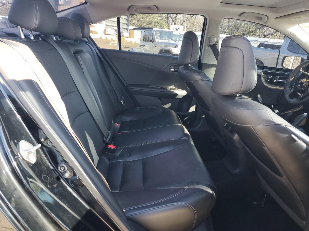 2016 Honda Accord Touring VIN: 1HGCR3F95GA008109 Lot: 92683645