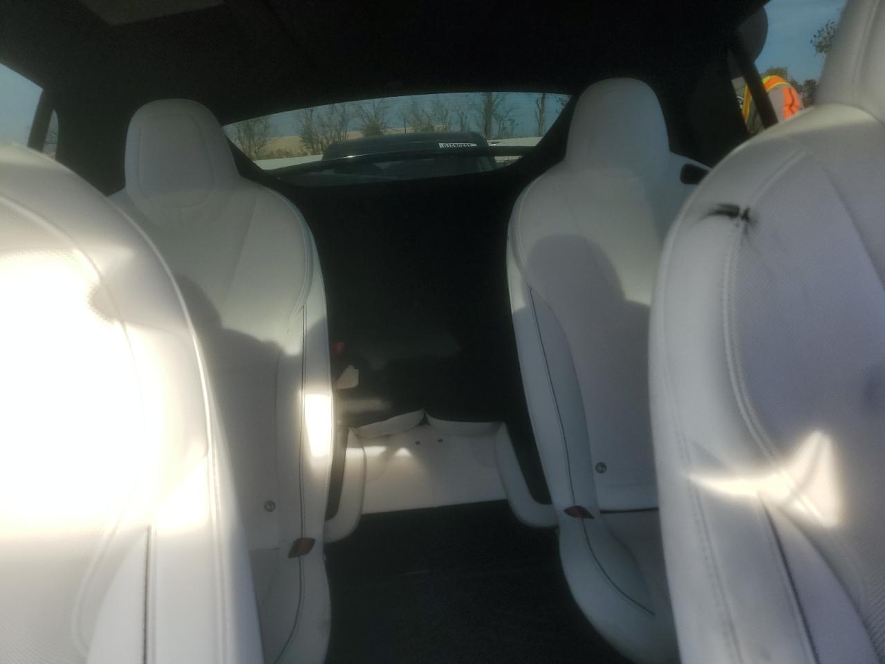 2022 Tesla Model X VIN: 7SAXCBE62NF359201 Lot: 85314755