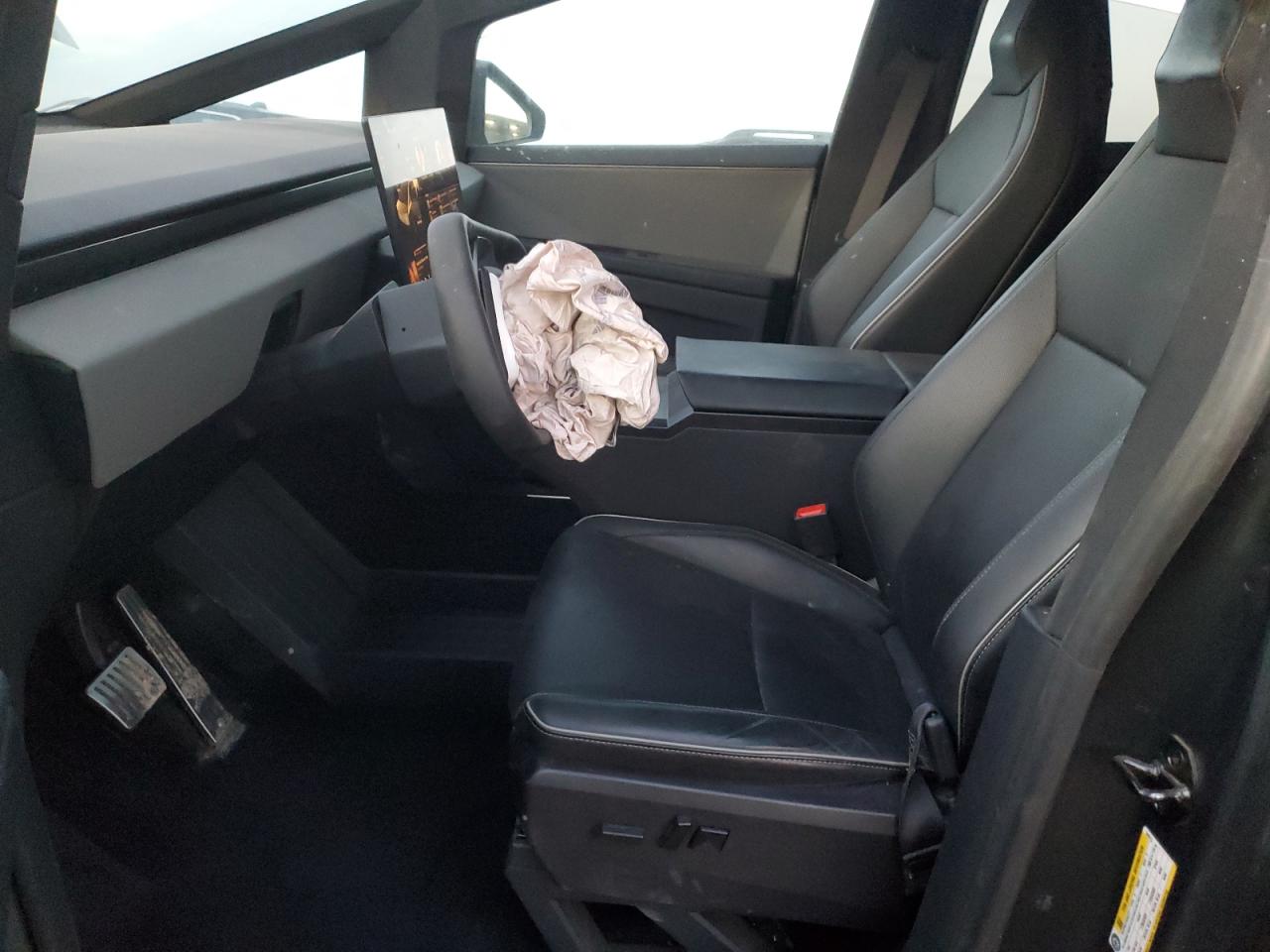 2024 Tesla Cybertruck VIN: 7G2CEHED5RA040513 Lot: 90753805