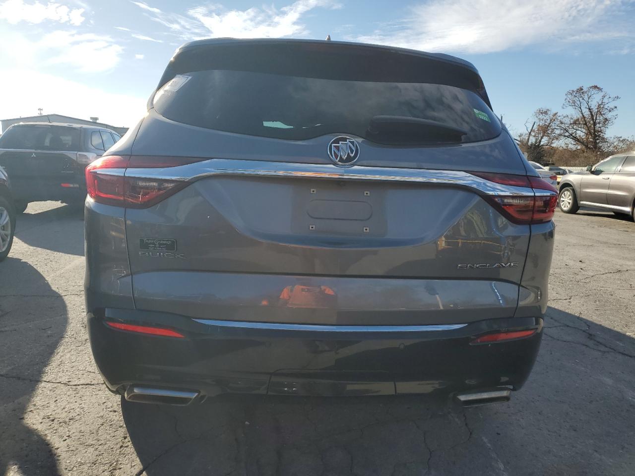 2018 Buick Enclave Essence VIN: 5GAERBKW7JJ241477 Lot: 91190665