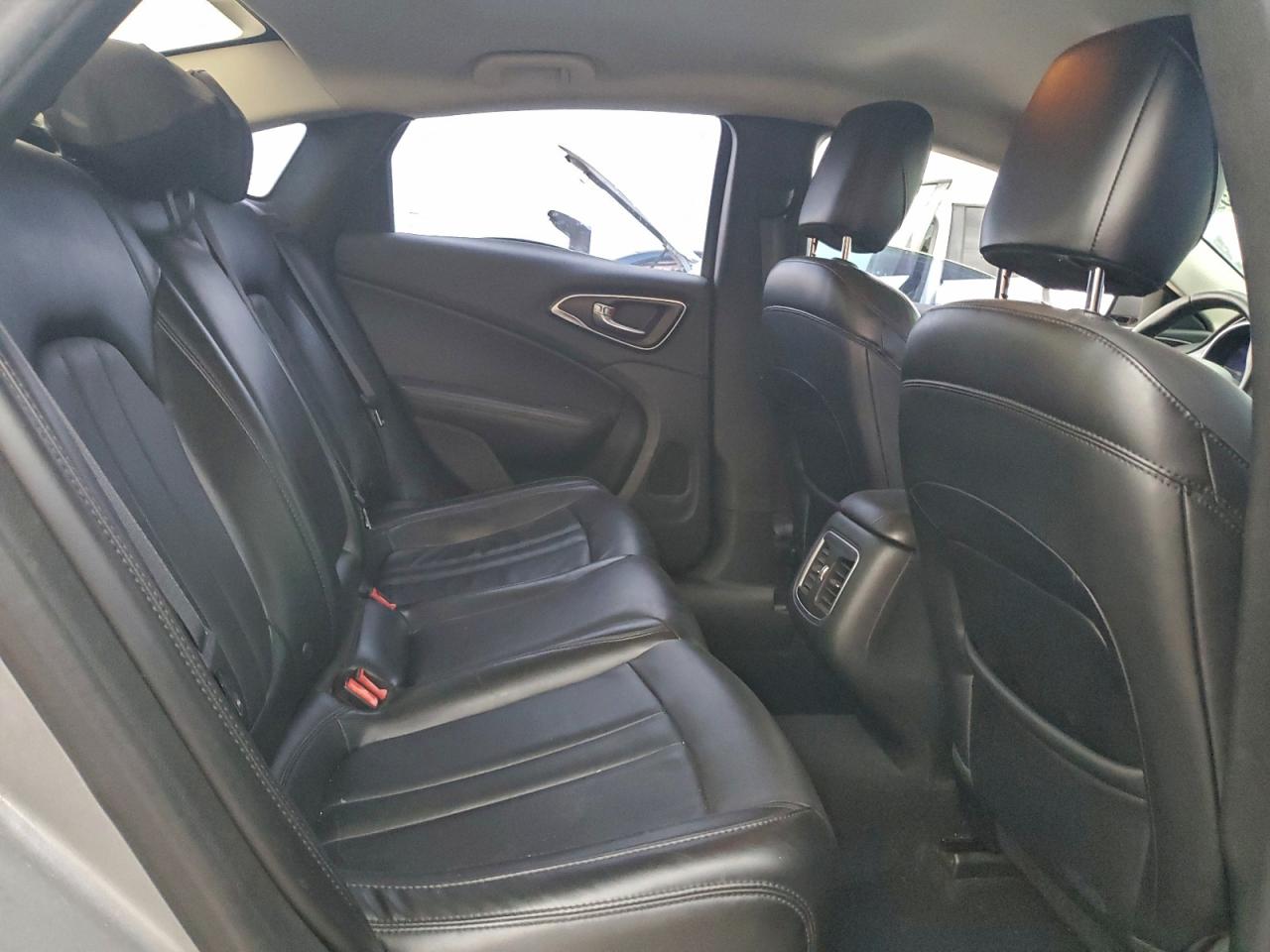 2015 Chrysler 200 C VIN: 1C3CCCCB3FN624541 Lot: 94154215