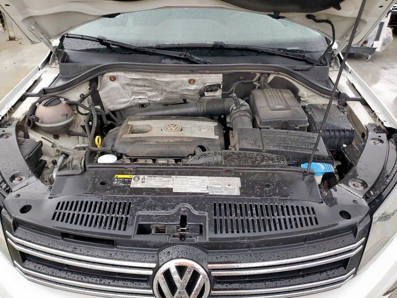 2016 Volkswagen Tiguan S VIN: WVGBV7AXXGW526220 Lot: 93464955