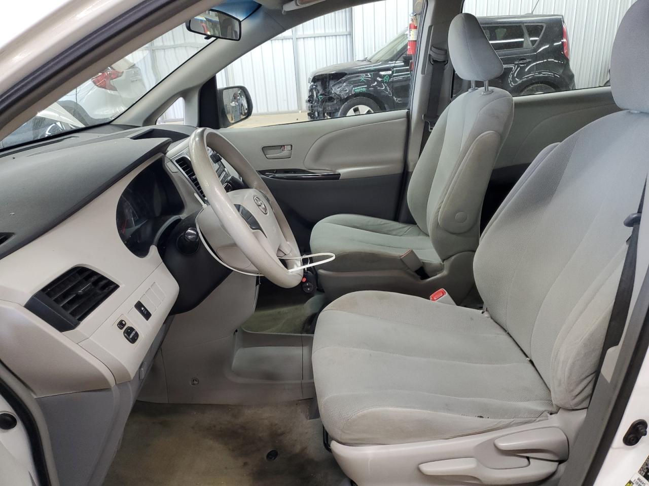 2013 Toyota Sienna VIN: 5TDZK3DC1DS383506 Lot: 93483675