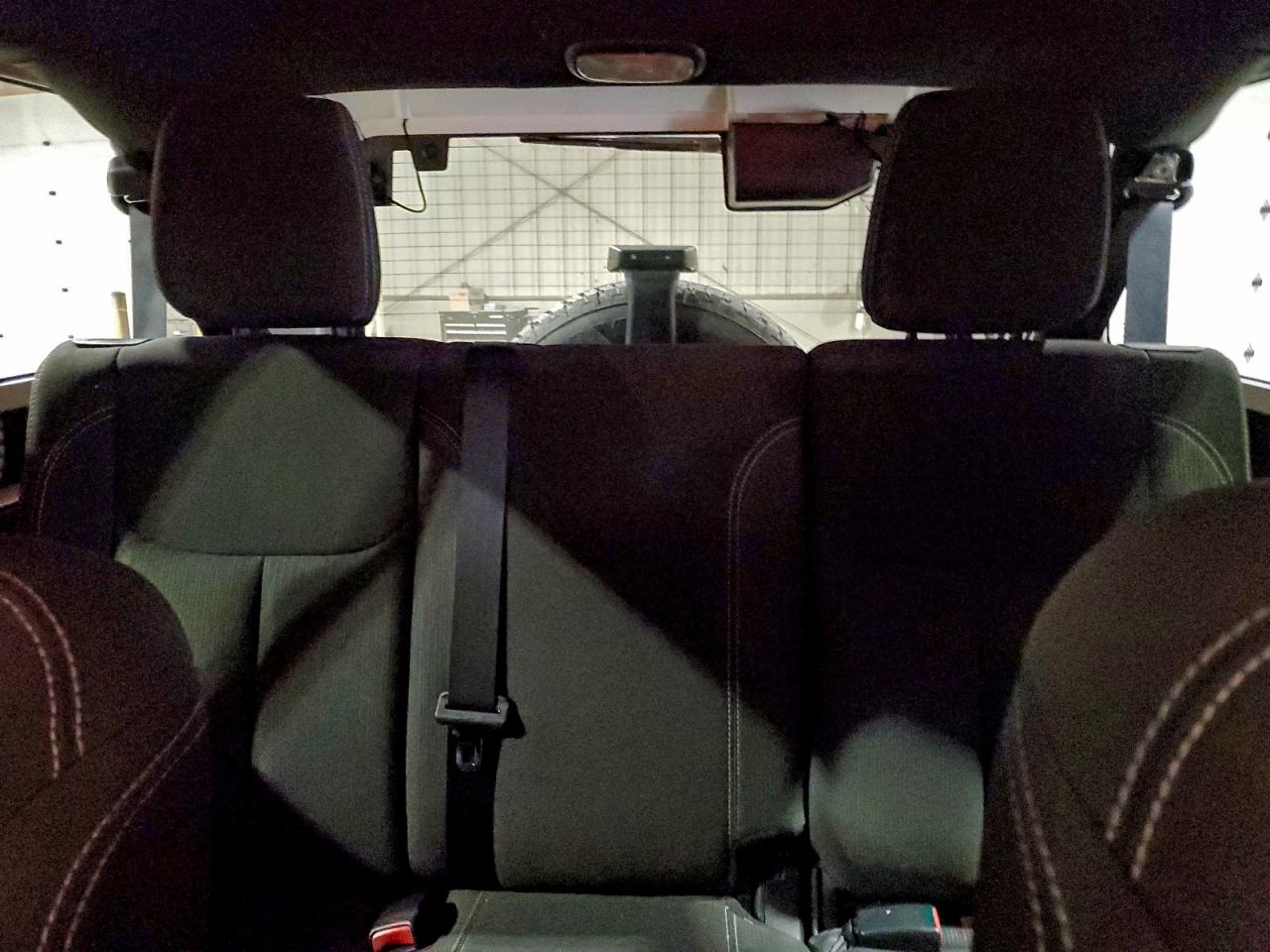 2018 Jeep Wrangler Unlimited Sahara VIN: 1C4BJWEG6JL807749 Lot: 94592085