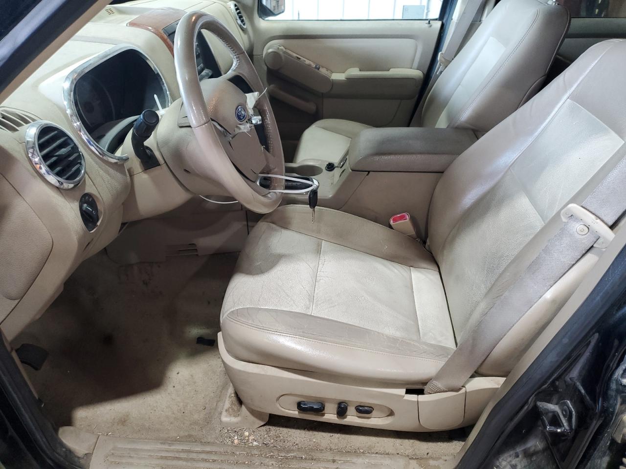 2007 Ford Explorer Eddie Bauer VIN: 1FMEU74E17UA62112 Lot: 82622715