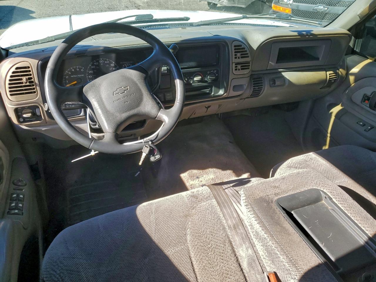 1998 Chevrolet Gmt-400 C3500 VIN: 1GCGC33RXWF045566 Lot: 93946585