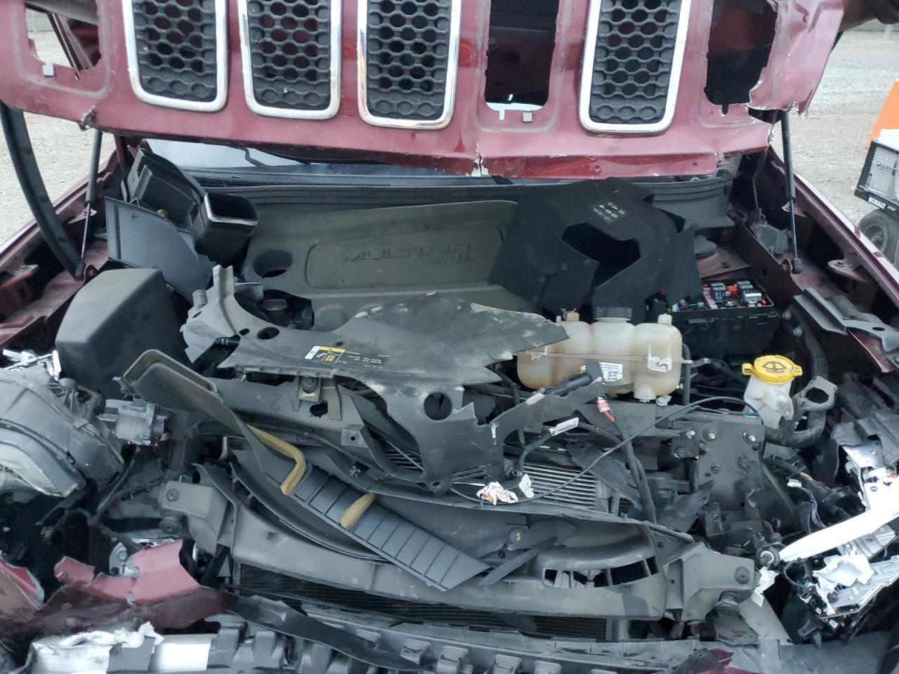 2019 Jeep Cherokee Latitude Plus VIN: 1C4PJLLB0KD387705 Lot: 93291695