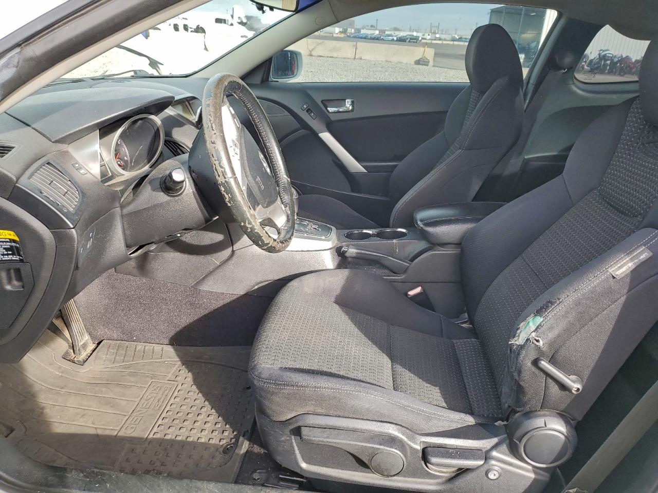 2010 Hyundai Genesis Coupe 2.0T VIN: KMHHT6KD5AU041565 Lot: 94804515