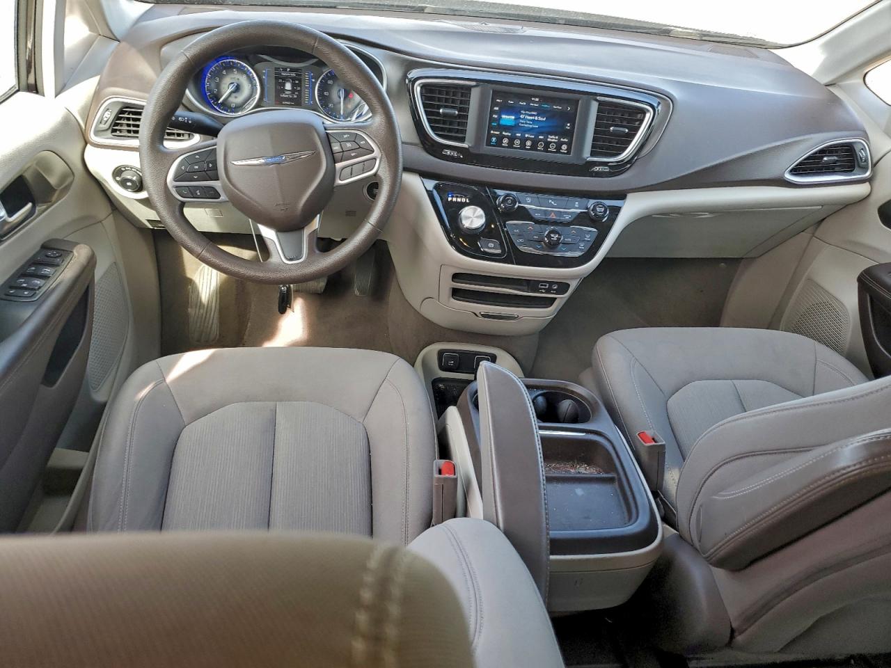 2019 Chrysler Pacifica Touring Plus VIN: 2C4RC1FG9KR605037 Lot: 93906825