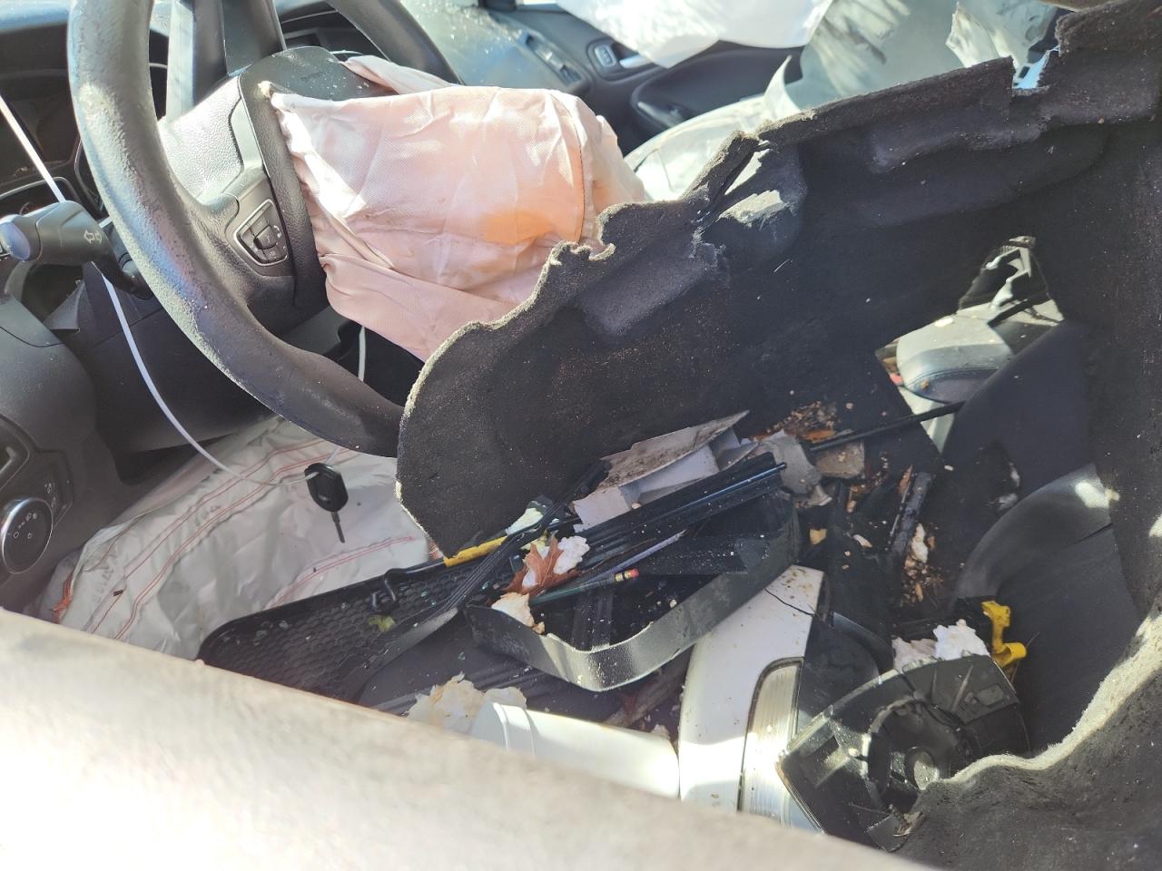 2016 Ford Focus Se VIN: 1FADP3F20GL221930 Lot: 93491455