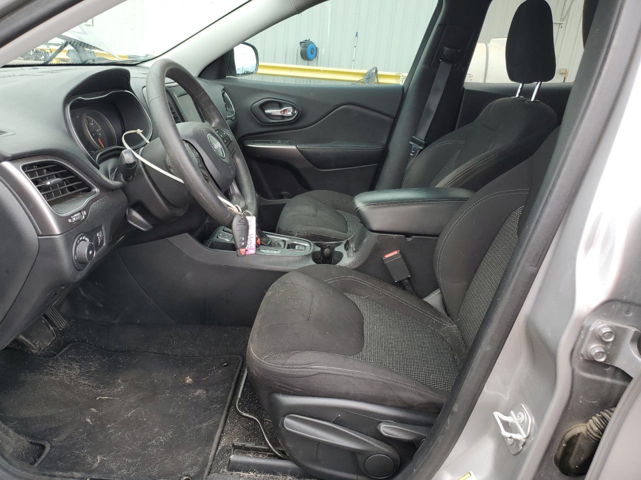 2019 Jeep Cherokee Latitude VIN: 1C4PJLCB0KD376803 Lot: 93527705