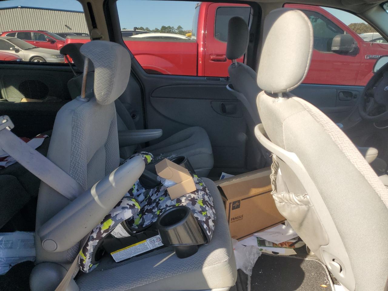 2005 Dodge Grand Caravan Sxt VIN: 2D4GP44L95R153692 Lot: 92163665