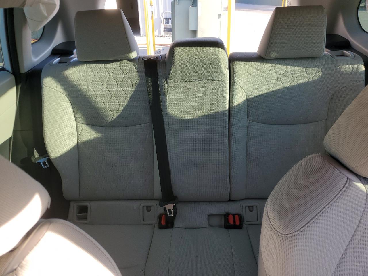 2024 Toyota Corolla Cross L VIN: 7MUAAAAG6RV111851 Lot: 93607125