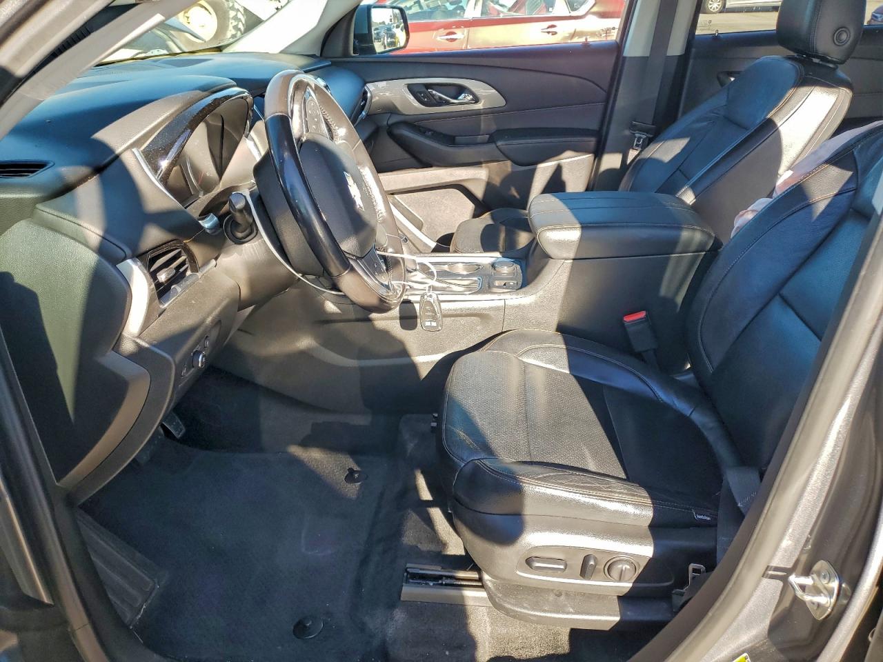 2019 Chevrolet Traverse Lt VIN: 1GNERGKW7KJ319678 Lot: 94323845