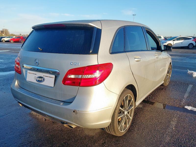 2013 MERCEDES-BENZ B CLASS B200 CDI BLUEEFFICIENCY SPORT 5DR AUTO