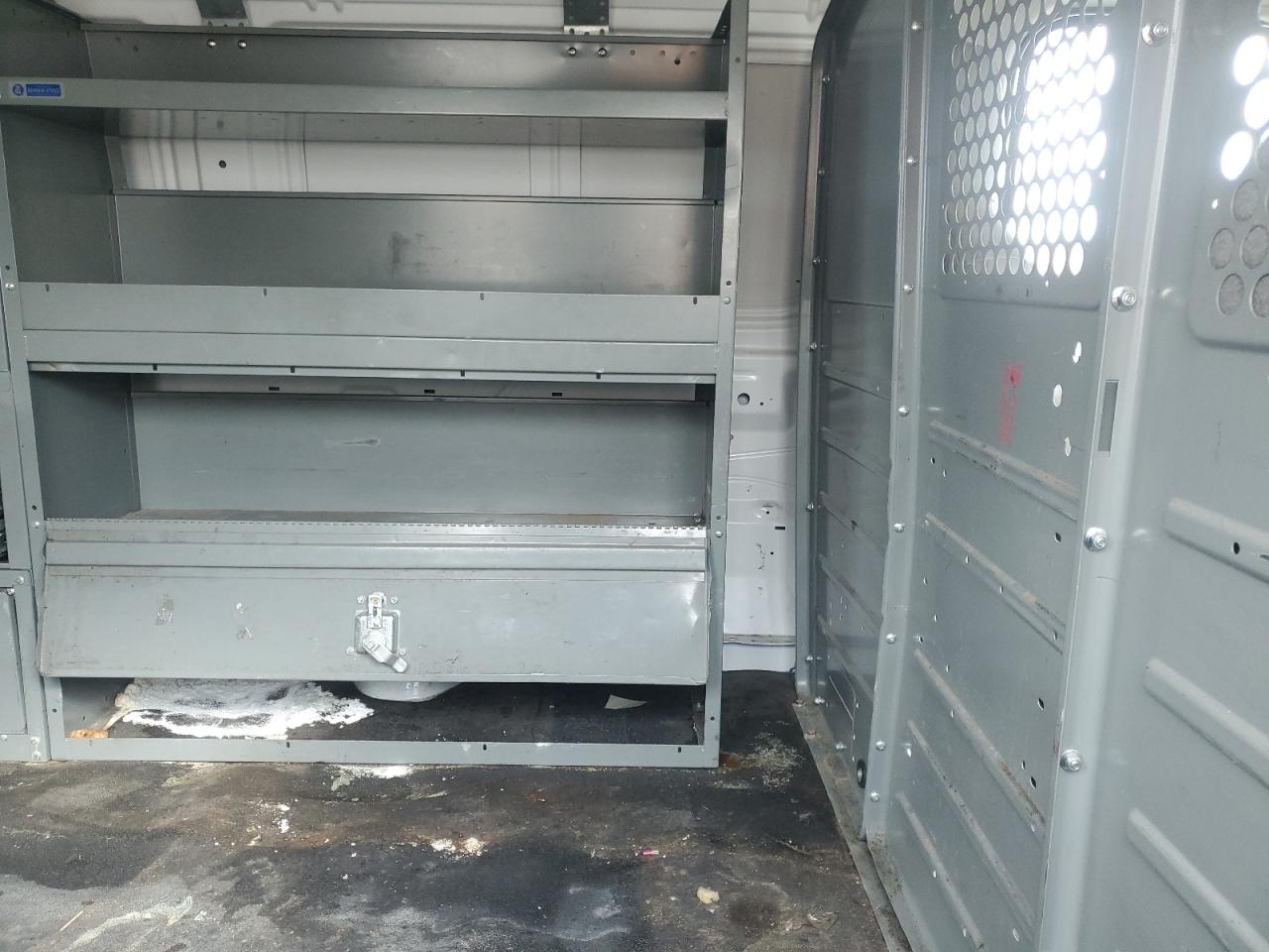 2010 Ford E250 Utility / Service Van VIN: 1FTNE2EW8ADA88452 Lot: 90423245