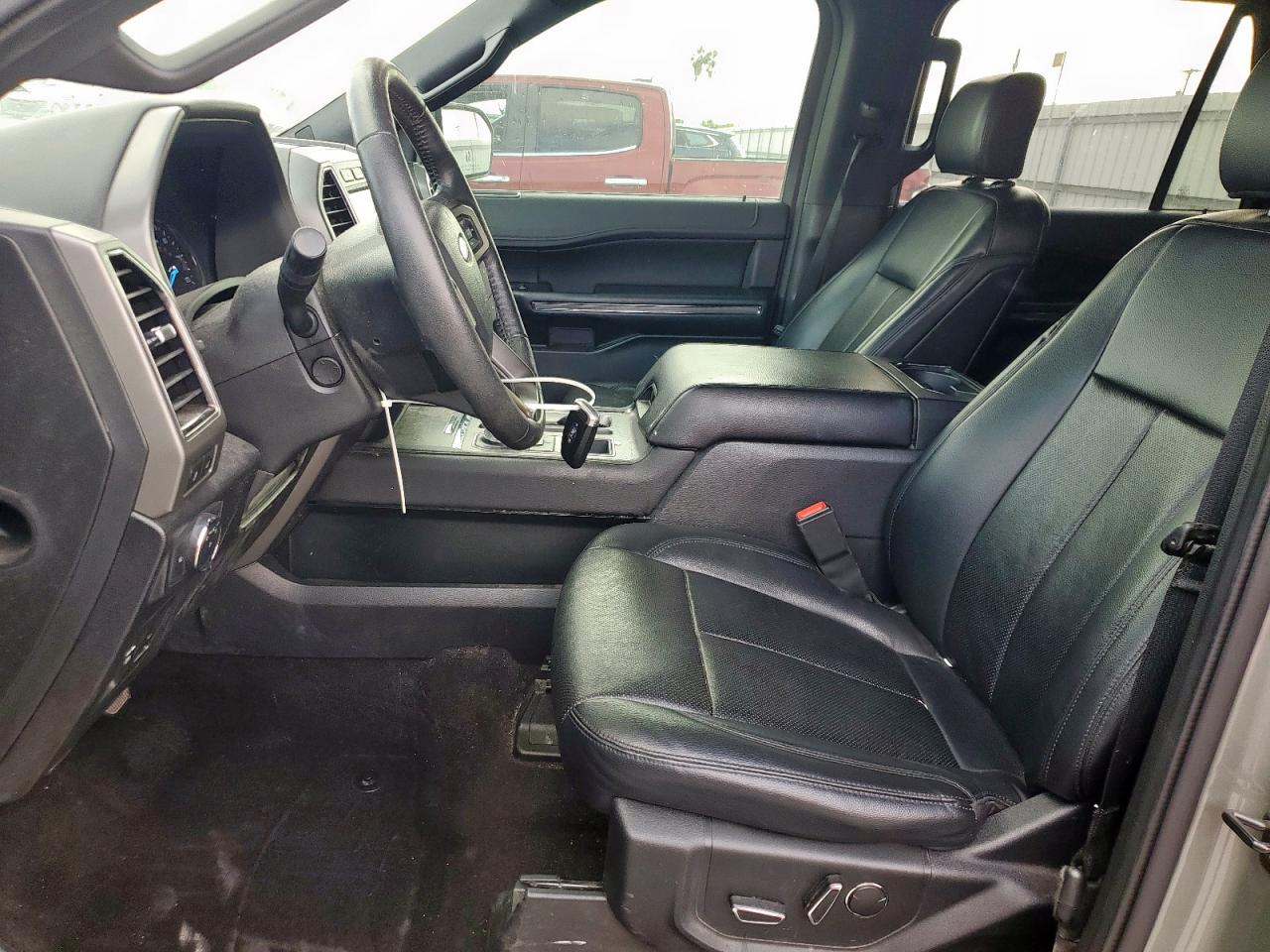 2019 Ford Expedition Xlt VIN: 1FMJU1HT8KEA26960 Lot: 93002915