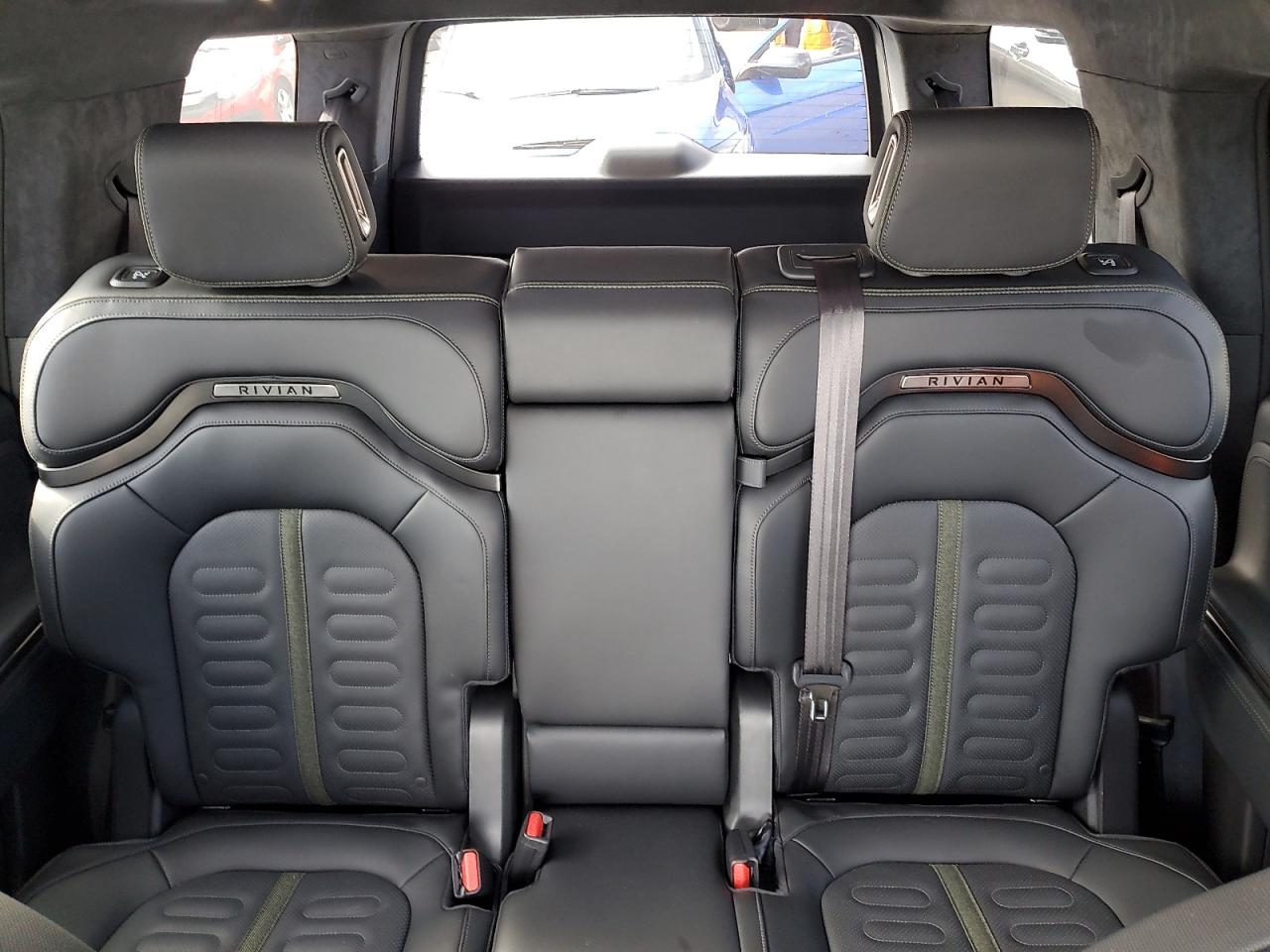 2024 Rivian R1S Adventure VIN: 7PDSGABA6RN041483 Lot: 92080525