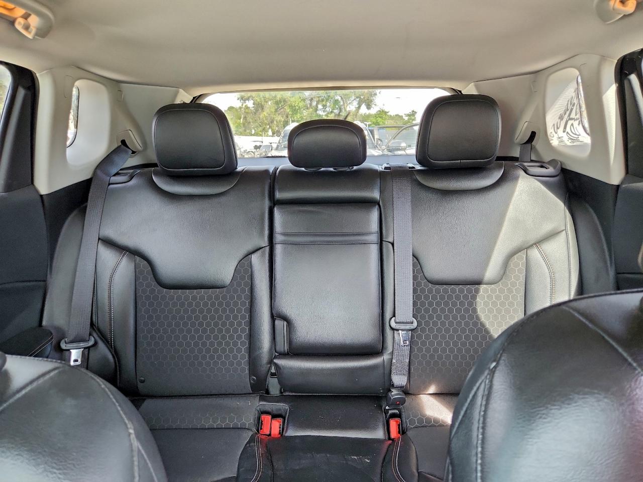 2018 Jeep Compass Latitude VIN: 3C4NJCBB1JT286593 Lot: 93118245