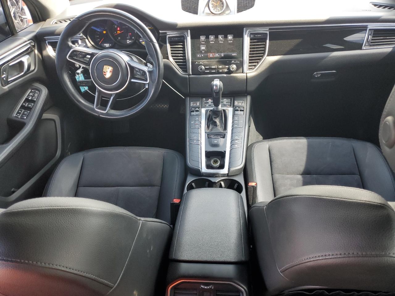 2017 Porsche Macan VIN: WP1AA2A57HLB05991 Lot: 92061955
