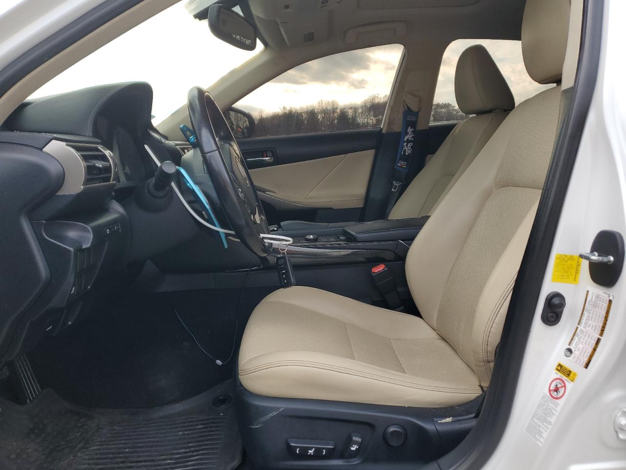 2016 Lexus Is 300 VIN: JTHCM1D27G5002276 Lot: 92460935