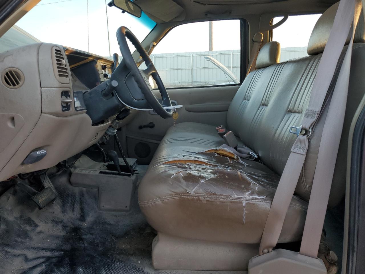 1997 Chevrolet Suburban K1500 VIN: 1GNFK16R2VJ318078 Lot: 91600785