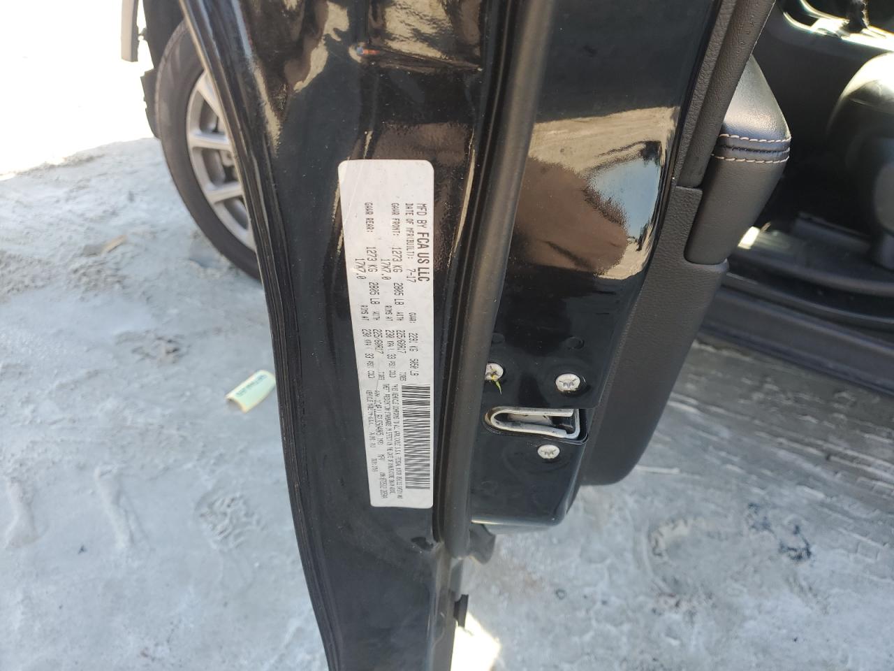 2018 Jeep Cherokee Latitude Plus VIN: 1C4PJLLB2JD504005 Lot: 91241325