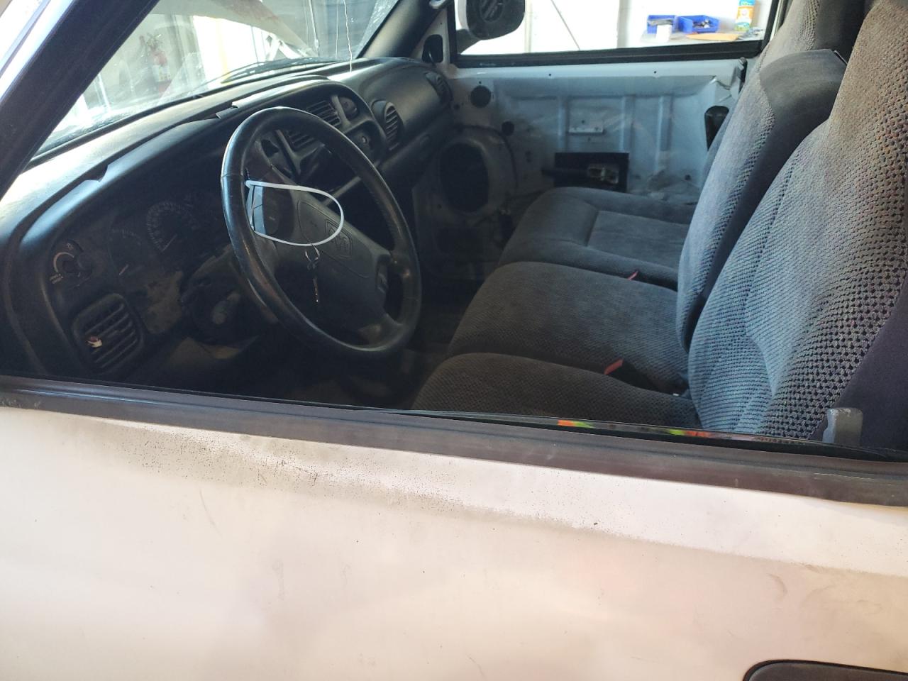 1998 Dodge Ram 2500 VIN: 3B7KC26Z5WM223822 Lot: 91658765