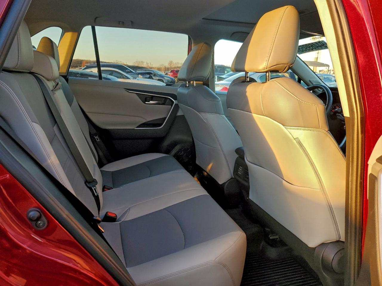 2020 Toyota Rav4 Xle Premium VIN: 2T3A1RFV1LW099646 Lot: 94469955