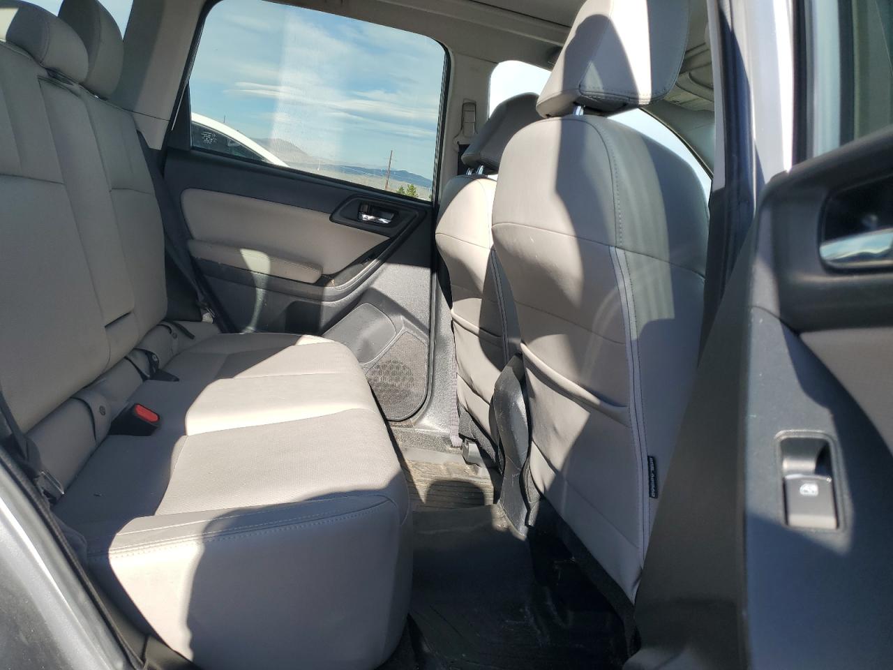 2018 Subaru Forester 2.5I Limited VIN: JF2SJAJC0JH523303 Lot: 92133655