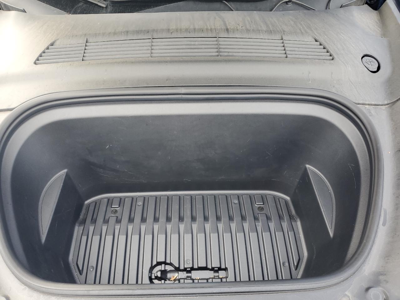 2023 Tesla Model Y VIN: 7SAYGAEE0PF697080 Lot: 92863945