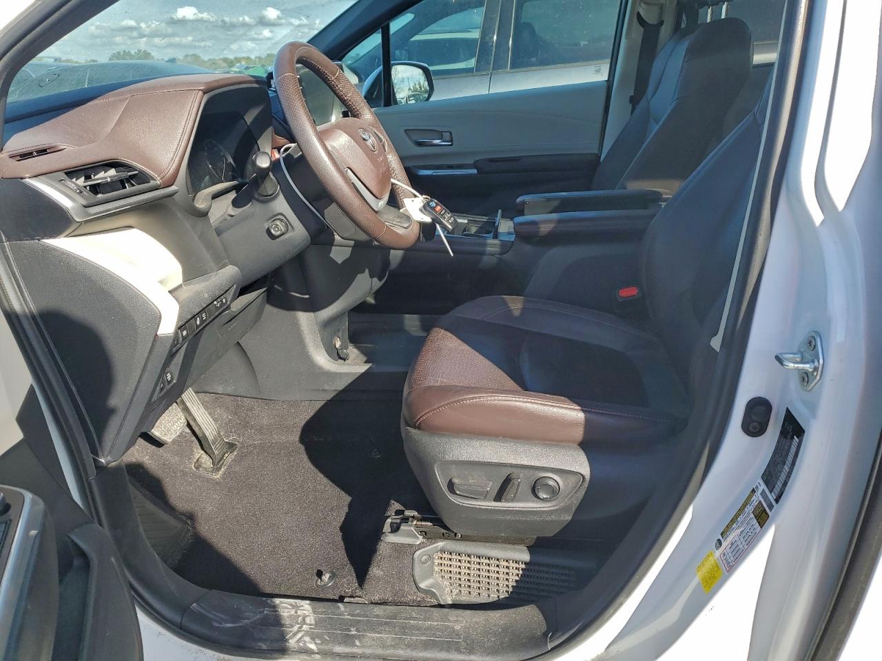 2022 Toyota Sienna Limited VIN: 5TDERKEC7NS125270 Lot: 90364455