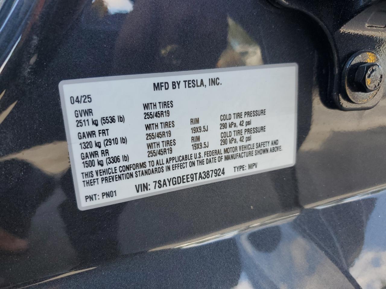 2026 Tesla Model Y VIN: 7SAYGDEE9TA387924 Lot: 91915065