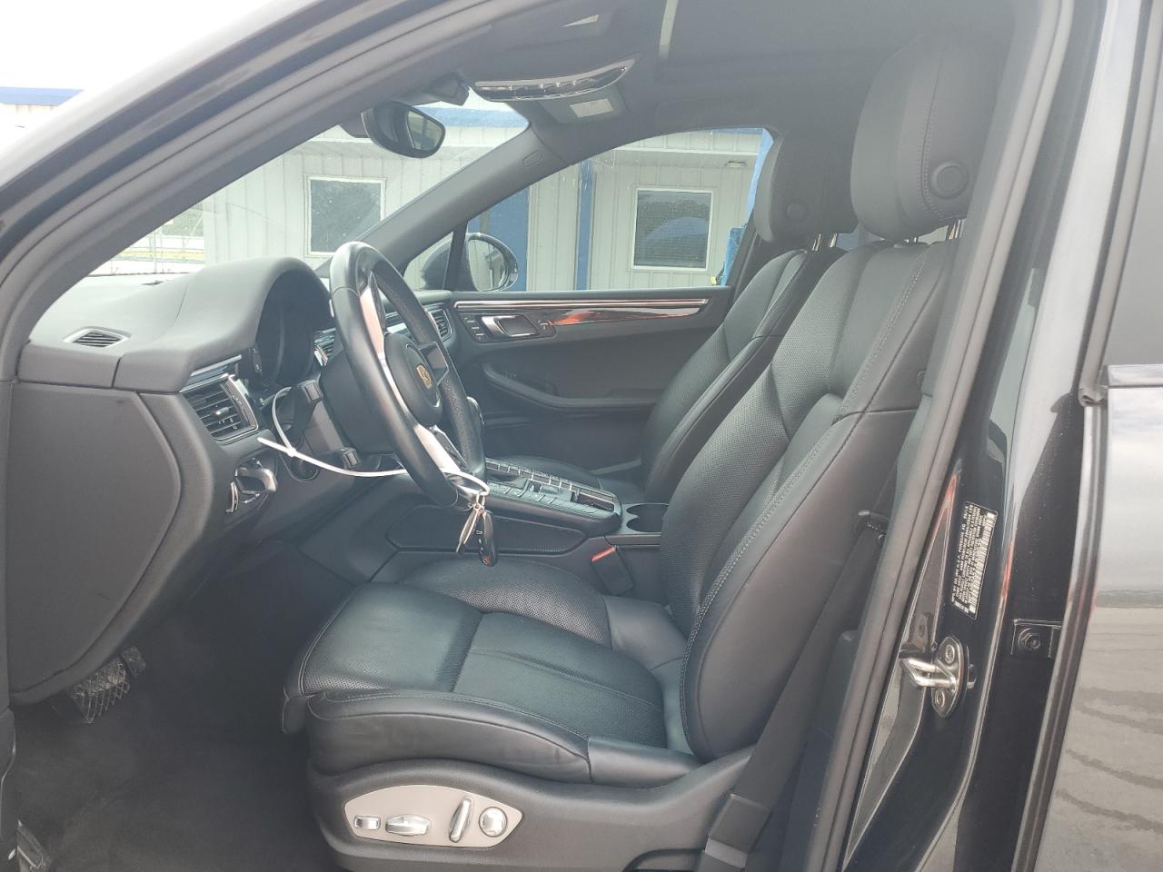 2018 Porsche Macan S VIN: WP1AB2A57JLB38539 Lot: 92031985