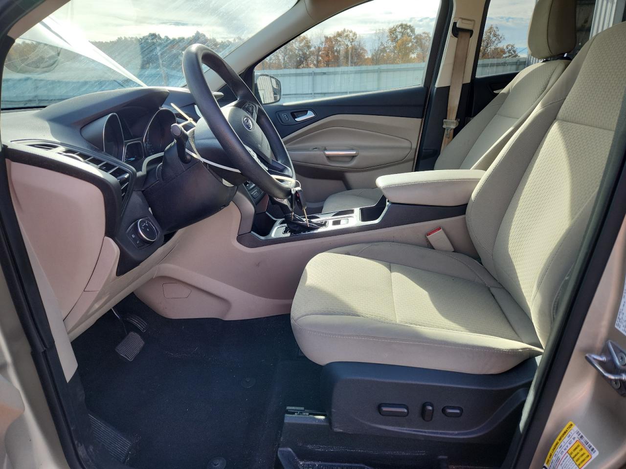 2018 Ford Escape Se VIN: 1FMCU9GD9JUC60353 Lot: 92577935