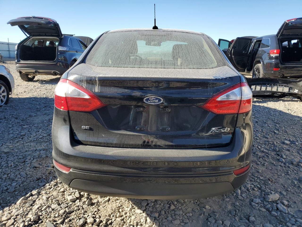 2018 Ford Fiesta Se VIN: 3FADP4BJ2JM142297 Lot: 93121605