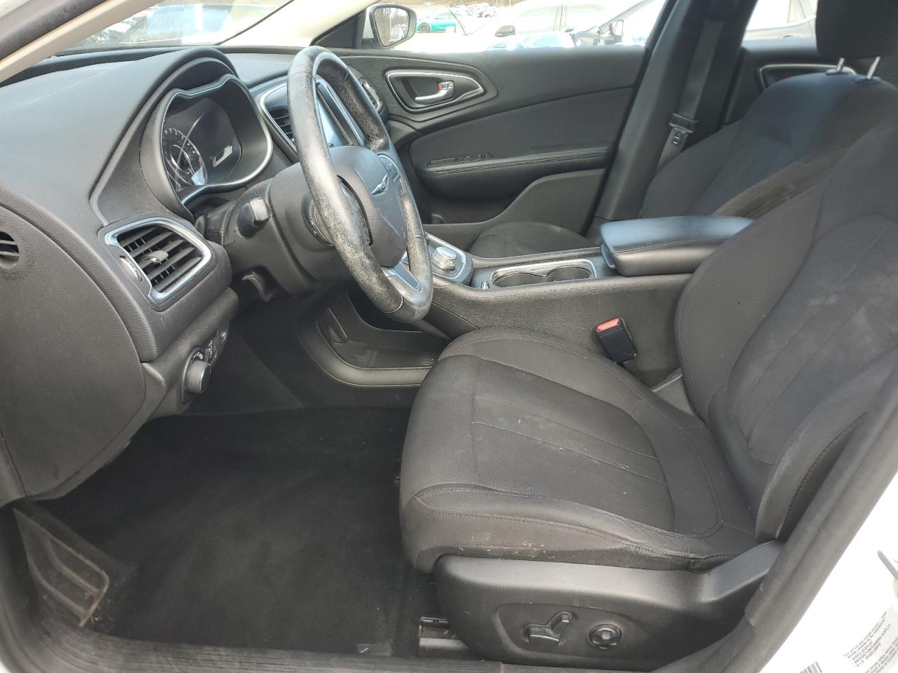 2016 Chrysler 200 Limited VIN: 1C3CCCAB8GN102136 Lot: 92805745