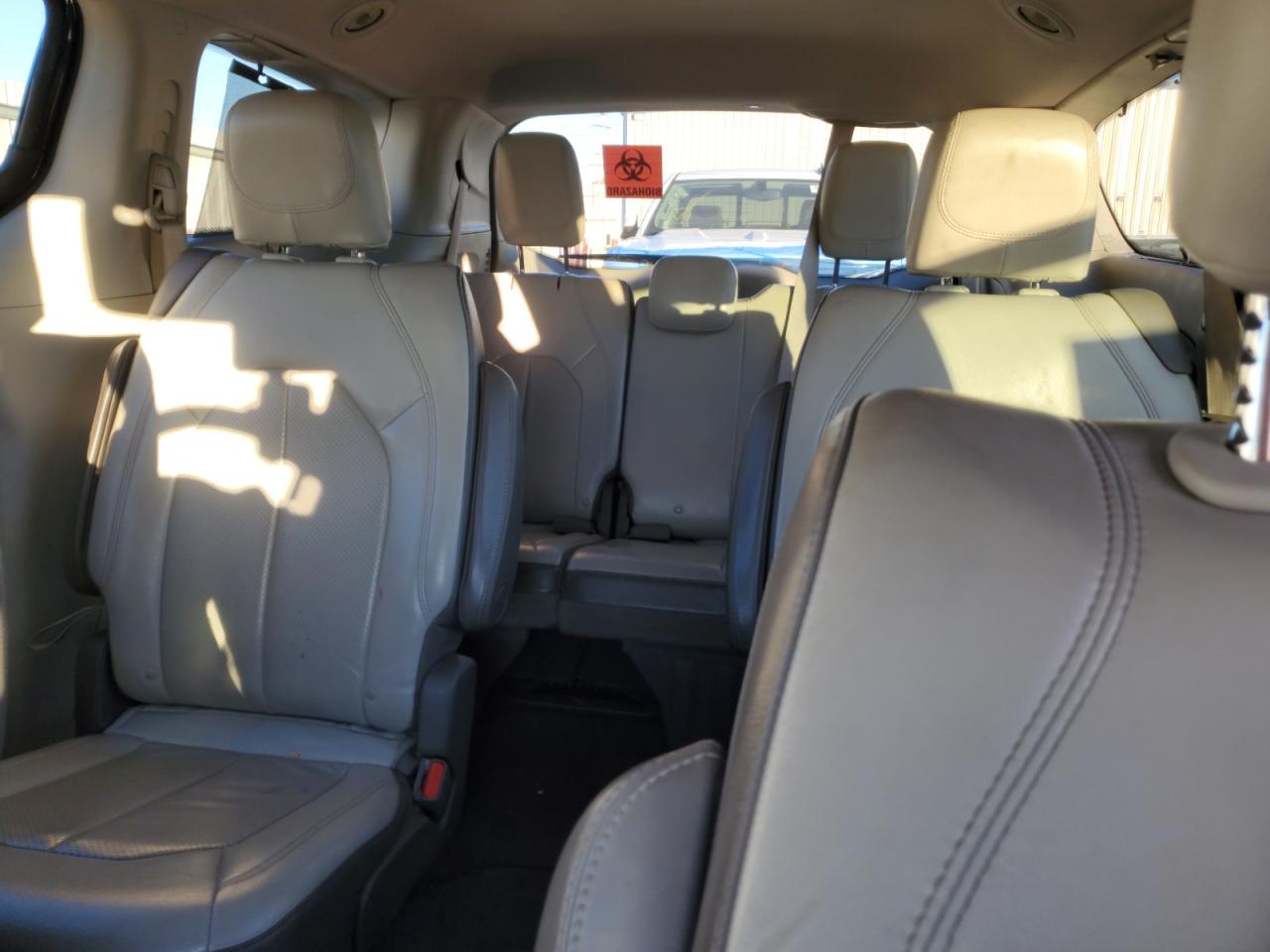 2018 Chrysler Pacifica Touring L VIN: 2C4RC1BG2JR142601 Lot: 91819665